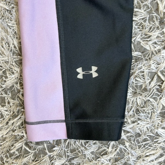 Under Armour athletic yoga leggings short gray with Purple stripes Womens Sz S - Picture 4 of 10